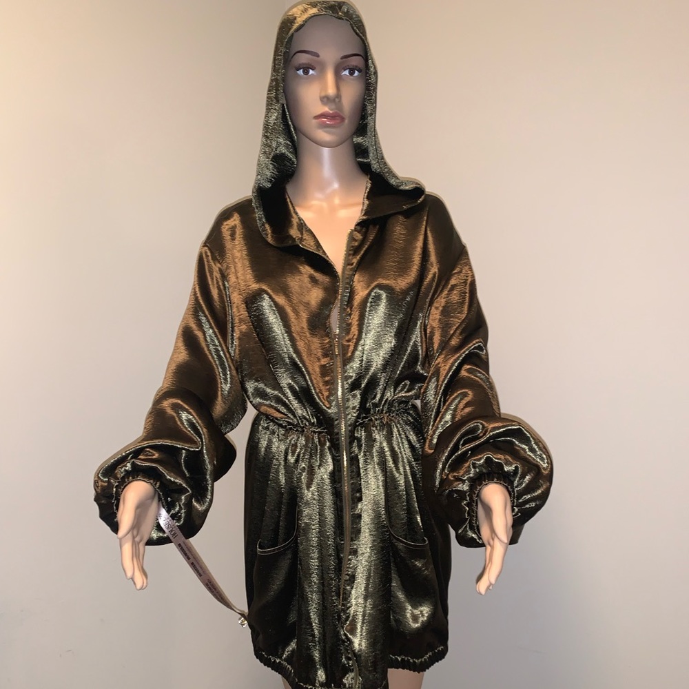 Large House of CB Trench coat, BRAND NEW